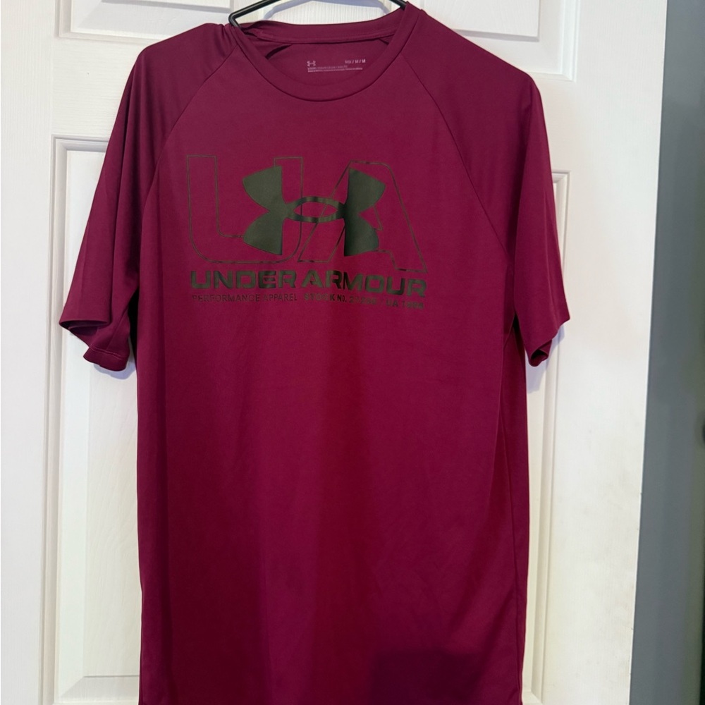 Under Armour Maroon Short Sleeve Tee